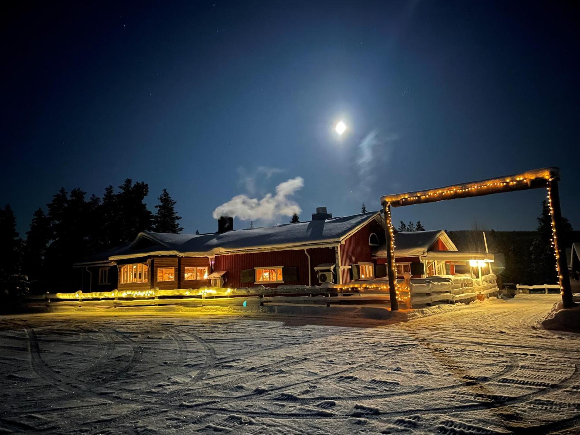 Skogen-Lodge Koskullskulle Buitenkant foto